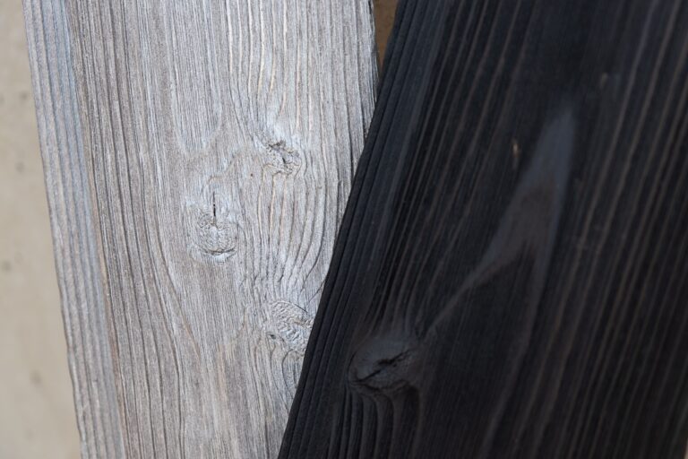 Medeksa siūloma alyvuota deginta mediena