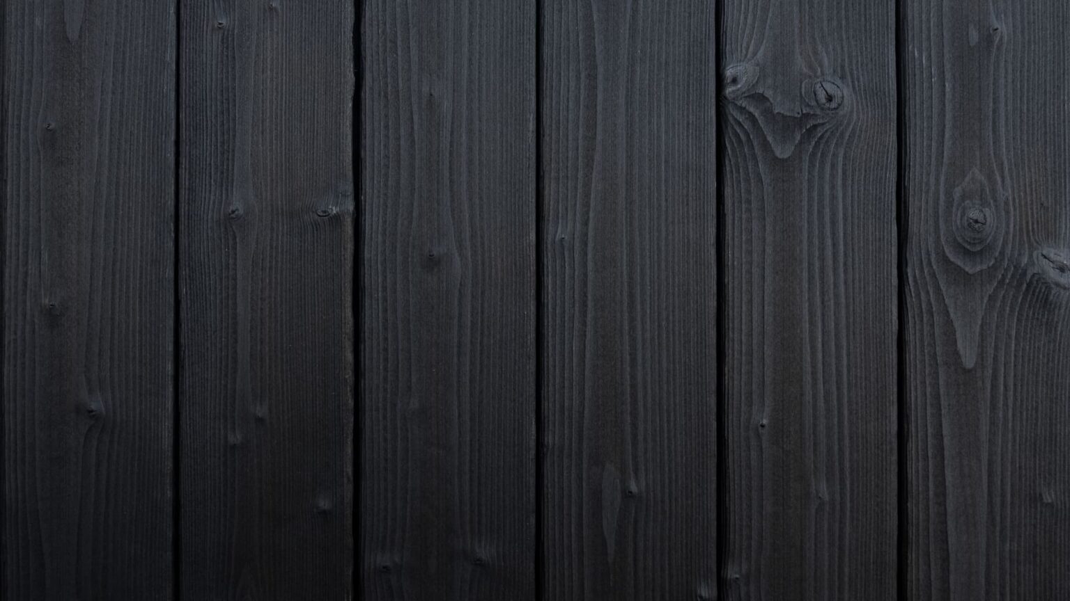 charred spruce medeksa black