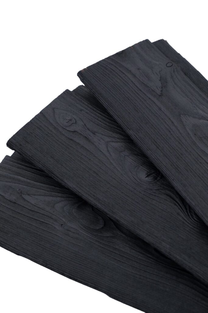 charred larch medeksa black