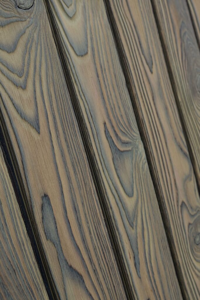 burnt larch cladding medeksa halo