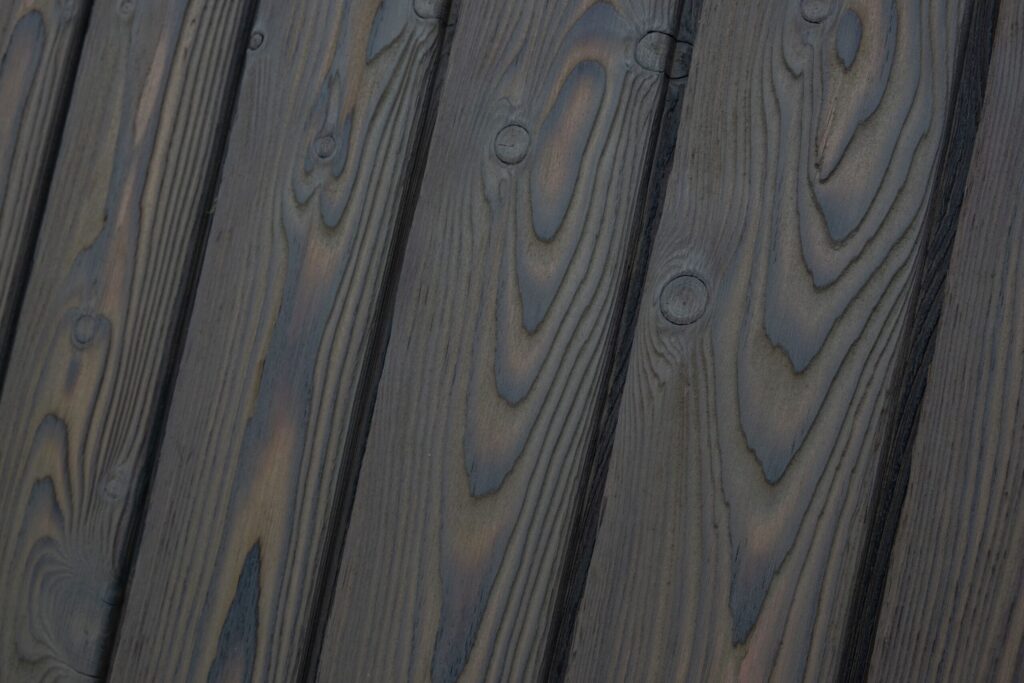 burnt larch medeksa olive